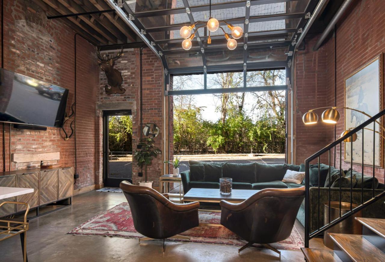 One-Of-A-Kind! Roll Up Garage Door-Pool, Speakeasy Villa Nashville Luaran gambar