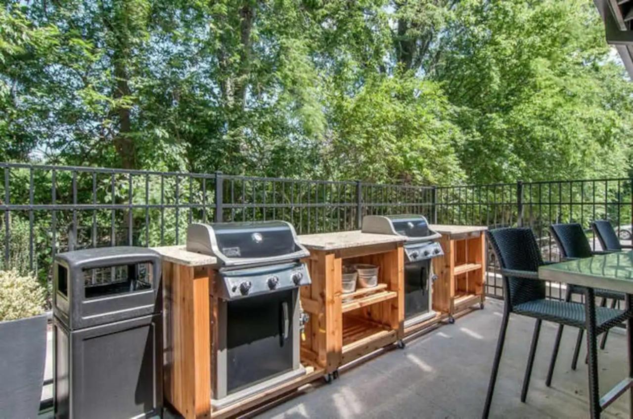 One-Of-A-Kind! Roll Up Garage Door-Pool, Speakeasy Villa Nashville Luaran gambar