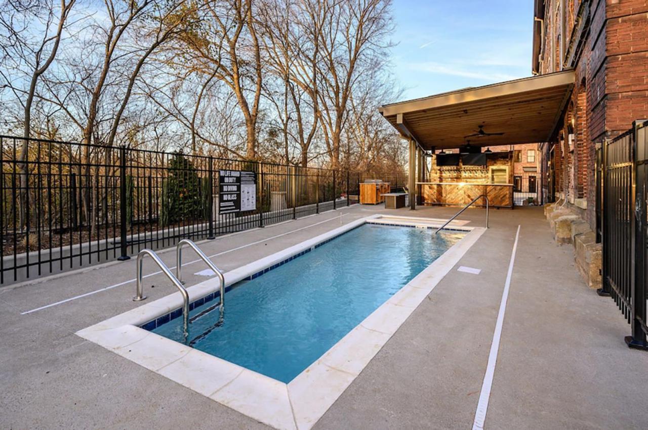 One-Of-A-Kind! Roll Up Garage Door-Pool, Speakeasy Villa Nashville Luaran gambar