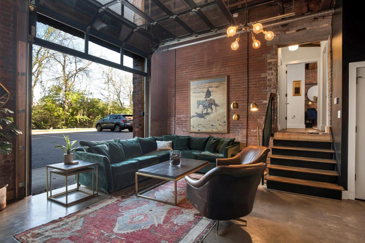 One-Of-A-Kind! Roll Up Garage Door-Pool, Speakeasy Villa Nashville Luaran gambar